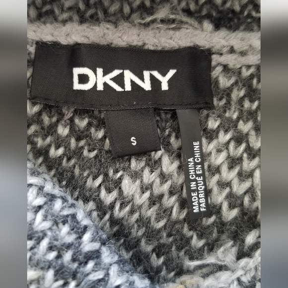 DKNY Zebra Print Turtleneck Sweater Grey /Graphite S - Picture 9 of 12